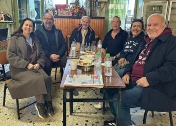 Στο καφενείο στο Λεοντάρι ανήμερα τα Χριστούγεννα (φωτ.: Facebook / Aris Efthimiou)