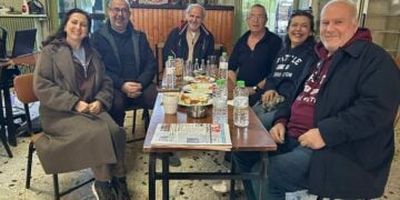 Στο καφενείο στο Λεοντάρι ανήμερα τα Χριστούγεννα (φωτ.: Facebook / Aris Efthimiou)