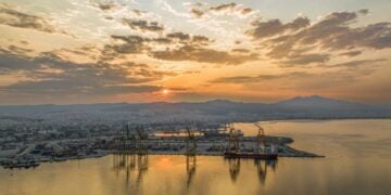 Γενική άποψη του λιμανιού της Θεσσαλονίκης (φωτ. αρχείου: thpa.gr/el/)