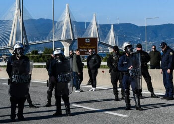 MAT μπλοκάρουν την πρόσβαση στη Γέφυρα Ρίου-Αντιρρίου, Τετάρτη 10 Δεκεμβρίου 2025 (φωτ.: EUROKINISSI)