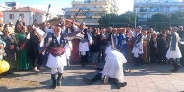 Μωμόγεροι στην Καλαμαριά, Κυριακή 21 Δεκεμβρίου 2025 (φωτ.: Facebook / Αράπογλου Χρύσα - Καλαμαριά Μητέρα Πόλη)