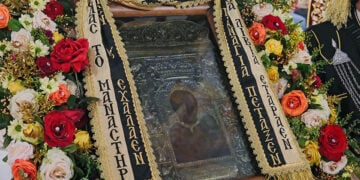 Η εικόνα της Παναγίας Σουμελά στον Άγιο Ελευθέριο Αχαρνών, Κυριακή 14 Δεκεμβρίου 2025 (φωτ.: Flickr / Μητρόπολη Βεροίας / Γεράσιμος Μπεκές)