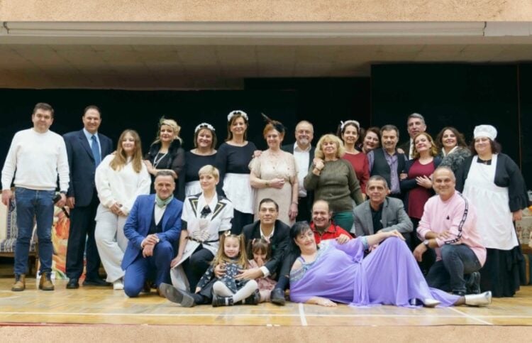 Οι συντελεστές της παράστασης (φωτ.: Ομάδα «Μέθεξις»)