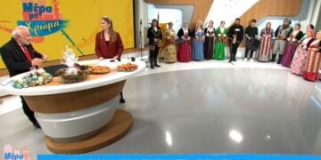 Μέλη της Ποντιακής Εστίας Νεάπολης στο στούντιο της ΕΡΤ3 (πηγή: Glomex)