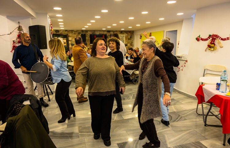 Μια μυσταγωγική συνάντηση στη Γλυφάδα (φωτ.: Facebook / Ένωση Ποντίων Γλυφάδας)