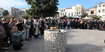 Το νερό, και συνεπώς το πηγάδι, είχε τη σημασία του ώστε να πάει καλά η νέα χρονιά. Εδώ, στην «Αστερούπολη» του Δήμου Καβάλας (φωτ.: Λάσκαρης Τσούτσας)