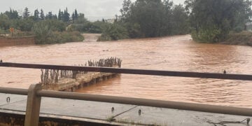 Ο Σαρανταπόταμος στην Ελευσίνα, Παρασκευή 5 Δεκεμβρίου 2025 (φωτ.: Facebook / Maria Tsolaki)