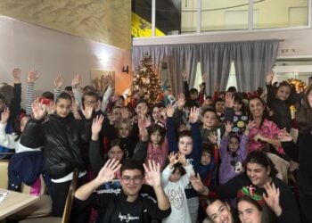 Στιγμιότυπο από την περσινή χριστουγεννιάτικη γιορτή του συλλόγου (φωτ.: facebook/Σύλλογος Ποντίων Ν.Ξάνθης)