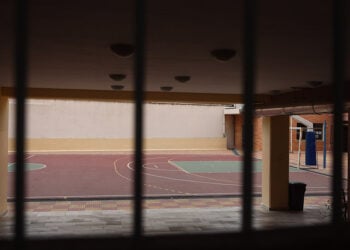 Άποψη από την αυλή γυμνασίου στην Κυψέλη (φωτ.: αρχείο EUROKINISSI / Γιάννης Παναγόπουλος)