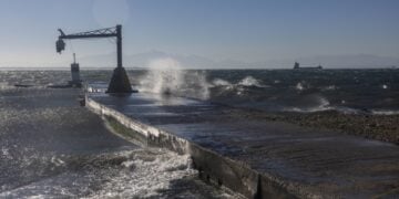 Η ένταση των ανέμων την Κυριακή στη Θεσσαλονίκη έφθανε τα 7 μποφόρ (φωτ.: ΜΟΤΙΟΝΤΕΑΜ/Βασίλης Βερβερίδης)