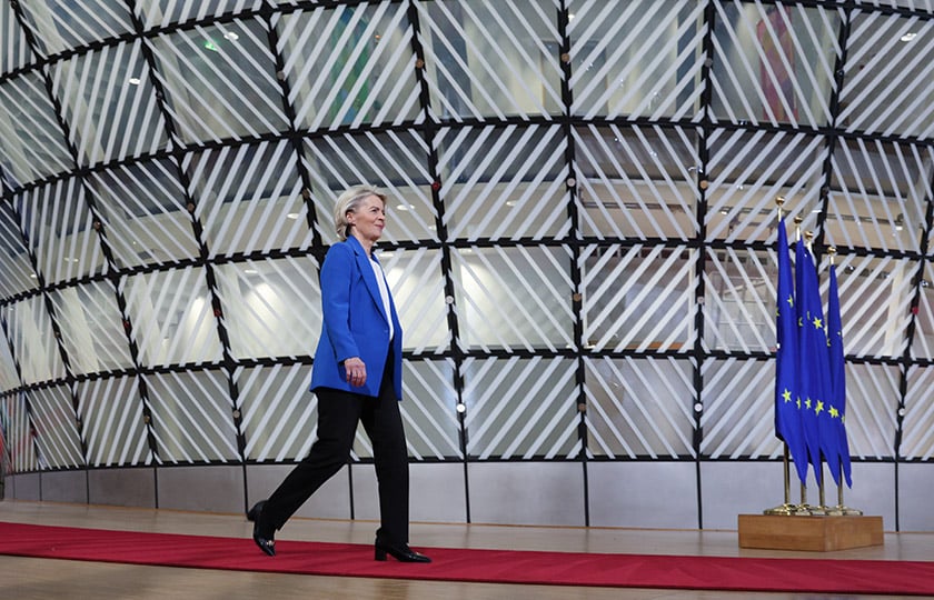 Η επικεφαλής της Κομισιόν Ούρσουλα φον ντερ Λάιεν λίγο πριν από τη συνάντηση με τους Ευρωπαίους ηγέτες, 18 Δεκεμβρίου 2025 (φωτ.: European Union)