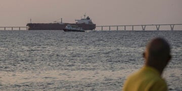 Δεξαμενόπλοιο στη λίμνη Μαρακαΐμπο, στη Βενεζουέλα, 17 Δεκεμβρίου 2025 (φωτ.: EPA / Henry Chirinos)