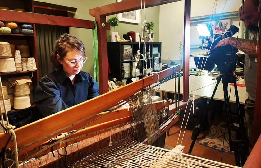 H Μερόπη Βερβέρη υπό την... τηλεοπτική κάμερα (φωτ.: Facebook / Meropi Ververi)