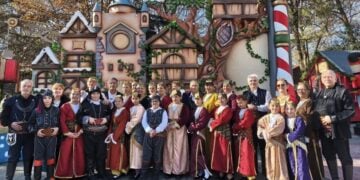 Οι Πόντιοι του «Ξενιτέα» στην Ονειρούπολη (φωτ.: facebook/Ξενιτέας ποντίων Σταυρού)