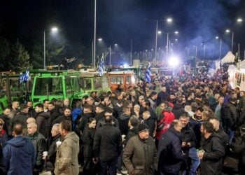Συνέλευση των αγροτών στο μπλόκο της Νίκαιας στη Λάρισα. Τετάρτη 7 Ιανουαρίου 2026 (φωτ.: EUROKINISSI)
