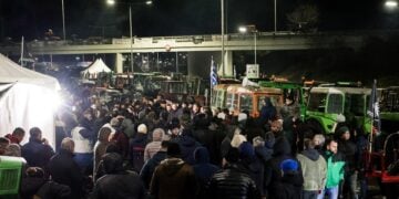 Συνέλευση των αγροτών στο μπλόκο της Νίκαιας στη Λάρισα. Δευτέρα 12 Ιανουαρίου 2026 (φωτ.: EUROKINISSI)