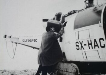 Ο Αλέξανδρος Ωνάσης, το 1972, στο Οροπέδιο Μουσών στον Όλυμπο (πηγή: Αρχεία της Ολυμπιακής Αεροπορίας)