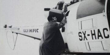 Ο Αλέξανδρος Ωνάσης, το 1972, στο Οροπέδιο Μουσών στον Όλυμπο (πηγή: Αρχεία της Ολυμπιακής Αεροπορίας)