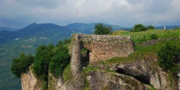 Τα ερείπια από το Κάστρο στη Χαψάμανα του Πόντου. Τα τείχη του έχουν σε μεγάλο βαθμό καταστραφεί (πηγή: kulturportali.gov.tr)