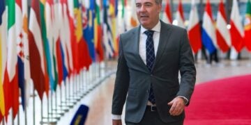 O Δανός υπουργός Κλίματος, Ενέργειας και Υπηρεσιών Κοινής Ωφέλειας Lars Aagaard, τον Δεκέμβριο του 2025, στις Βρυξέλλες (φωτ.: EPA/OLIVIER HOSLET)