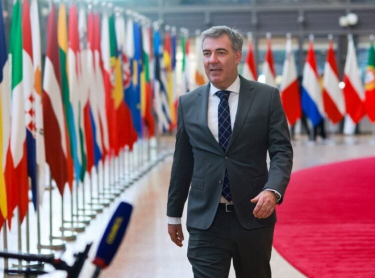 O Δανός υπουργός Κλίματος, Ενέργειας και Υπηρεσιών Κοινής Ωφέλειας Lars Aagaard, τον Δεκέμβριο του 2025, στις Βρυξέλλες (φωτ.: EPA/OLIVIER HOSLET)