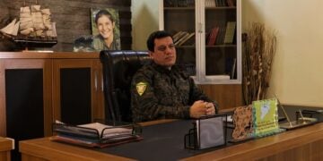 Ο Μαζλούμ Άμπντι επικεφαλης των Συριακών Δημοκρατικών Δυνάμεων (SDF) (πηγή: commons.wikimedia.org/wiki/ File:Mazlum_Ebdî)