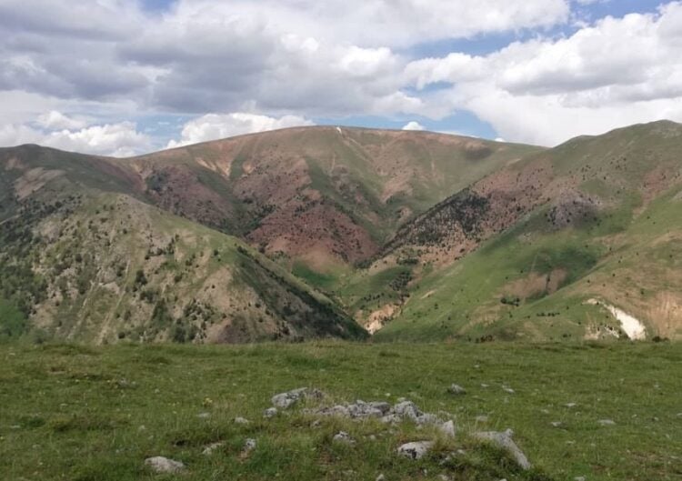 Μπορεί το Σταυρίν του Πόντου να «πνιγόταν» στο πράσινο αλλά όταν ο καιρός αγρίευε βρισκόταν αντιμέτωπο με ακραία καιρικά φαινόμενα που δεν... αστειεύονταν (πηγή: facebook.com/ayeser29/@eyup.ibisoglu)