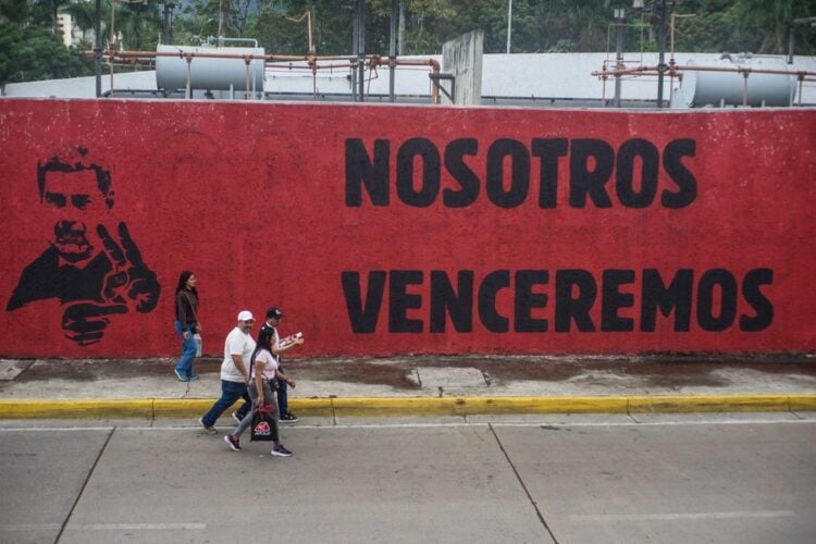 Καθημερινές οι εκκλήσεις για διαδηλώσεις στήριξης του Μαδούρο και της συζύγου του στη Βενεζουέλα (φωτ.: EPA/ Boris Vergara)