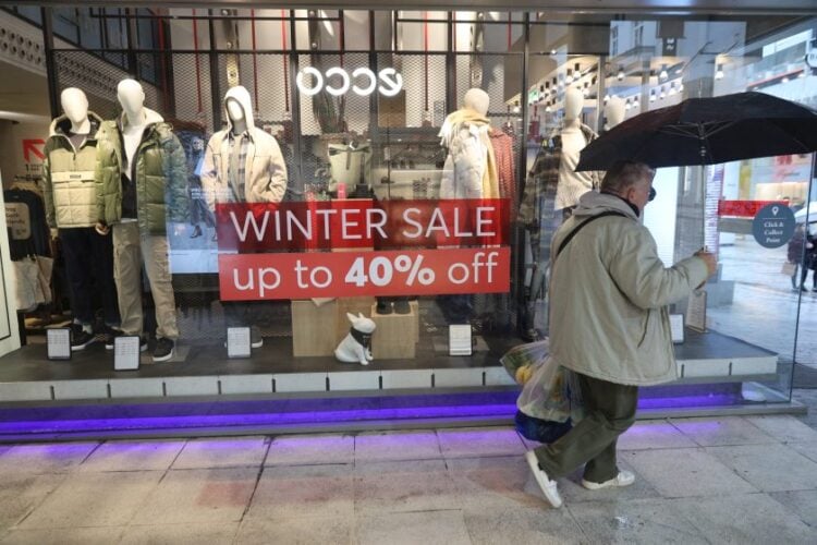 Στιγμιότυπο από εμπορικό κατάστημα στην οδό Ερμού στην Αθήνα (φωτ.: Γιάννης Παναγόπουλος/ EUROKINISSI)