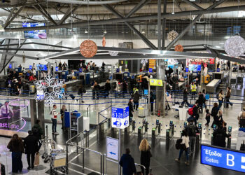 Στιγμιότυπο από τον Διεθνή Αερολιμένα Αθηνών «Ελευθέριος Βενιζέλος», Κυριακή 4 Ιανουαρίου 2026 (φωτ.: EUROKINISSI / Τατιάνα Μπόλαρη)