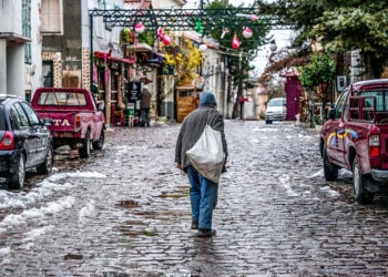 Χιόνια στη Λέσβο (φωτ.: ΕUROKINISSI / Παναγιώτης Μπαλάσκας)