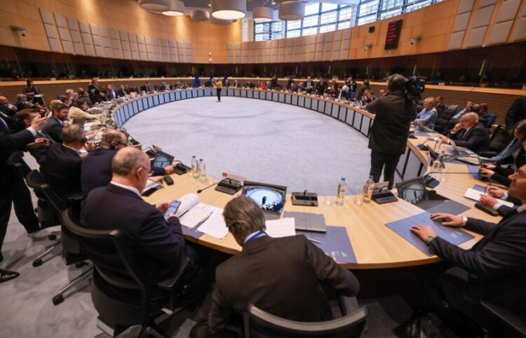 Στιγμιότυπο από τη συνάντηση των ευρωπαίων υπουργών Αγροτικής Ανάπτυξης στις Βρυξέλλες για τη συμφωνία Mercosur (φωτ.: EPA/Olivier Hoslet)