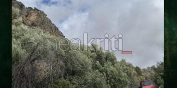 Η χαράδρα στην οποία έχασε τη ζωή του ο νεαρός κυνηγός (φωτ.: neakriti.gr)