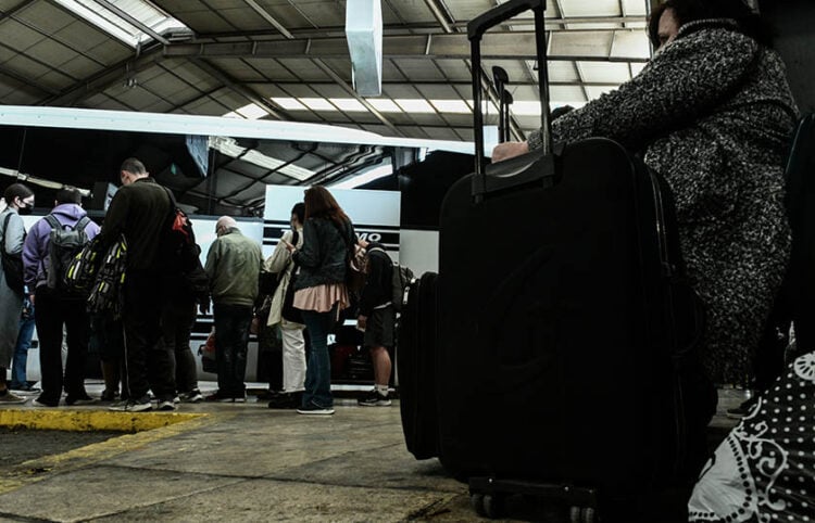 Στιγμιότυπο από το ΚΤΕΛ Κηφισού, στην Αθήνα (φωτ.: EUROKINISSI / Τατιάνα Μπόλαρη)