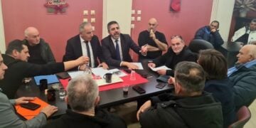 Στιγμιότυπο από τη συνάντηση (φωτ.: facebook/Συνομοσπονδία λαϊκών αγορών)