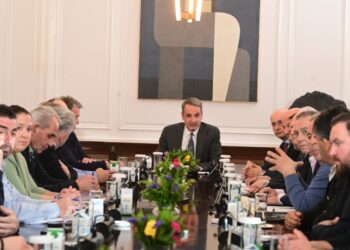 Στιγμιότυπο από την προηγούμενη συνάντηση του Κ. Μητσοτάκη με αντιπροσωπεία των αγροτών (φωτ.: EUROKINISSI/Τατιάνα Μπόλαρη)