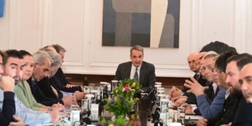 Στιγμιότυπο από την προηγούμενη συνάντηση του Κ. Μητσοτάκη με αντιπροσωπεία των αγροτών (φωτ.: EUROKINISSI/Τατιάνα Μπόλαρη)