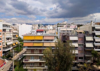Πολυκατοικίες στην Αθήνα (φωτ.: EUROKINISSI / Γιάννης Παναγόπουλος)