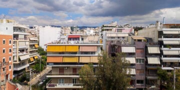 Πολυκατοικίες στην Αθήνα (φωτ.: EUROKINISSI / Γιάννης Παναγόπουλος)