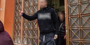 Στον εισαγγελέα πρωτοδικών Σερρών οδηγήθηκε ο ανήλικος που συνελήφθη για τον θανάσιμο ξυλοδαρμό του 17χρονου (φωτ.: EUROKINISSI)