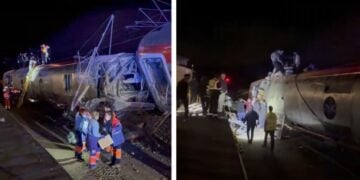 Διασώστες αναζητούν επιζώντες στα συντρίμμια των δύο τρένων (φωτ.: ΕΡΑ/Χ/Eleanorinthesky)