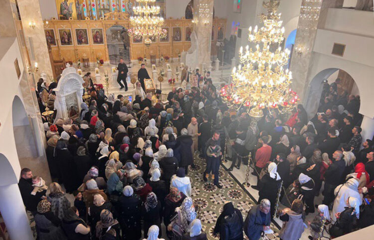 Χριστουγεννιάτικη Θεία Λειτουργία στην Παναγία Σουμελά στον Ασπρόπυργο, 7 Ιανουαρίου 2026 (φωτ.:  Facebook / Ιερά Μητρόπολις Αττικής και Βοιωτίας)