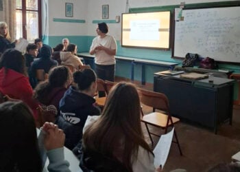 Παρουσίαση στο Πρότυπο Γενικό Λύκειο Μυτιλήνης, 18 Δεκεμβρίου 2025 (φωτ.: Facebook / Γενικά Αρχεία του Κράτους- Τμήμα ΓΑΚ Λέσβου)