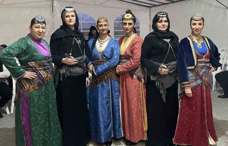 (Φωτ.: Facebook/Σύλλογος Ποντίων Χαϊδαρίου Αττικής «Ποντιακή Λύρα»)