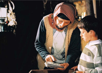 Σκηνή από την ταινία «Περιμένοντας τα σύννεφα», του 2004 (πηγή: imdb.com)