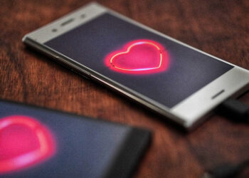 Πάνω από 2.000 άνδρες πλήρωσαν έναν dating coach για να μάθουν πώς να «ρίχνουν» μια γυναίκα (φωτ.: PixaBay)