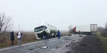 Το σημείο του δυστυχήματος, σε αυτοκινητόδρομο έξω από το χωριό Λαγκόζ της Ρουμανίας, Τρίτη 27 Ιανουαρίου 2026 (πηγή: Glomex)