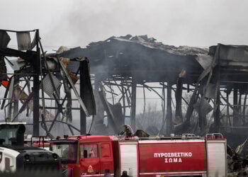 Η επόμενη ημέρα της πυρκαγιάς στην βιομηχανία μπισκότων «Βιολάντα» στα Τρίκαλα, Τρίτη 27 Ιανουαρίου 2026 (φωτ.: EUROKINISSI / Θανάσης Καλλιάρας)