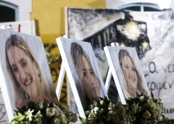 Συγκέντρωση στο σιδηροδρομικό σταθμό της Καλαμπάκας για την συμπλήρωση τριών χρόνων από το σιδηροδρομικό δυστύχημα των Τεμπών, που στοίχισε τις ζωές 57 ανθρώπων, Σάββατο 28 Φεβρουαρίου 2026. (Θανάσης Καλλιάρας/EUROKINISSI)