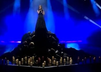 H Κλαυδία βρέθηκε στη σκηνή και μάγεψε (πηγή: ΕΡΤ)